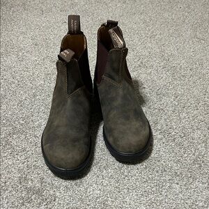 Blundstone Brown Chelsea Boots with Black Sole